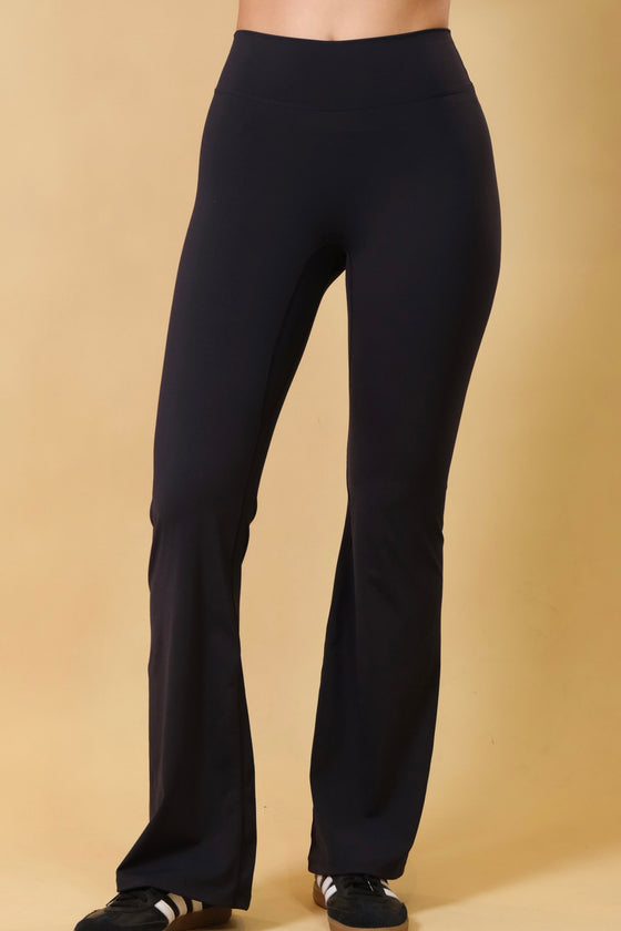 SOFT BOOTCUT LEGGING