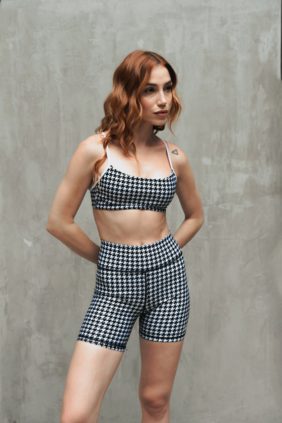 SHORT CHEESS
